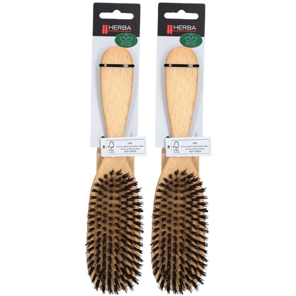 Deux brosses à cheveux ovales en bois de hêtre avec des soies de sanglier. Certification FSC. Marque HERBA.