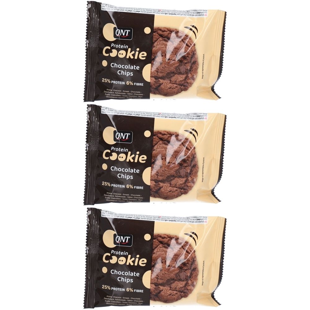 Trois biscuits protéinés emballés avec des pépites de chocolat. L'emballage porte la mention "QNT Protein Cookie".