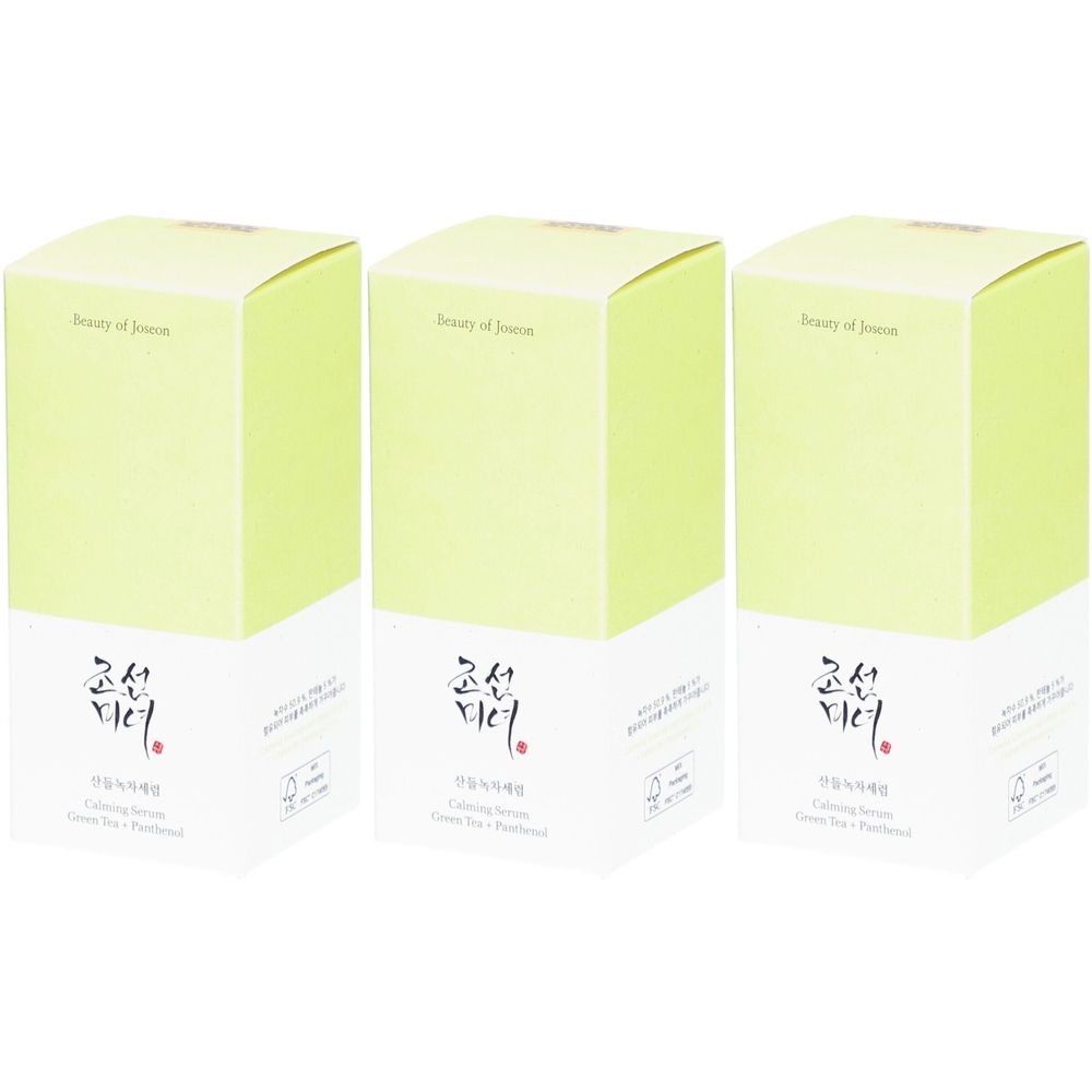 Trois boîtes carrées. Vert clair en haut, blanc en bas. Inscriptions : Beauty of Joseon, caractères coréens, Calming Serum.