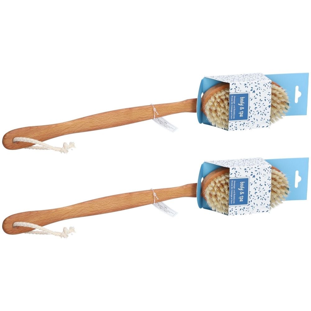 Deux brosses de bain et de massage HERBA Body & Spa. Manche en bois, soies naturelles, emballage avec nom du produit. Avec suspension.