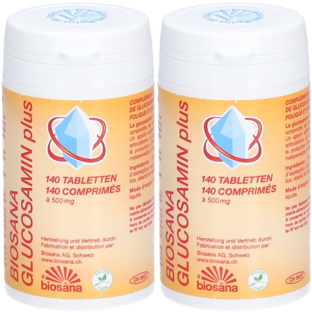 Deux flacons blancs avec étiquettes jaunes. Inscription: BIOSANA GLUCOSAMIN plus, 140 comprimés, 500mg. Logo avec diamant bleu.