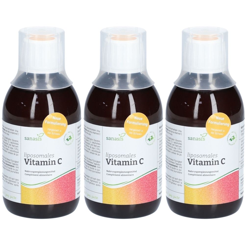 Trois flacons de SANASIS vitamine C liposomale. Bouteilles marron avec bouchon blanc et étiquette. Inscription : Vitamine C, complément alimentaire.