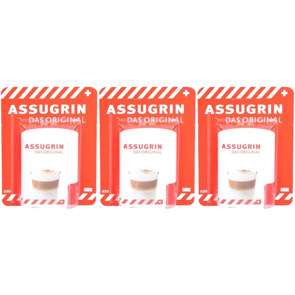 Trois emballages ASSUGRIN Das Original. Emballage rouge avec contenu blanc. Inscription: ASSUGRIN, DAS ORIGINAL et un motif de café.