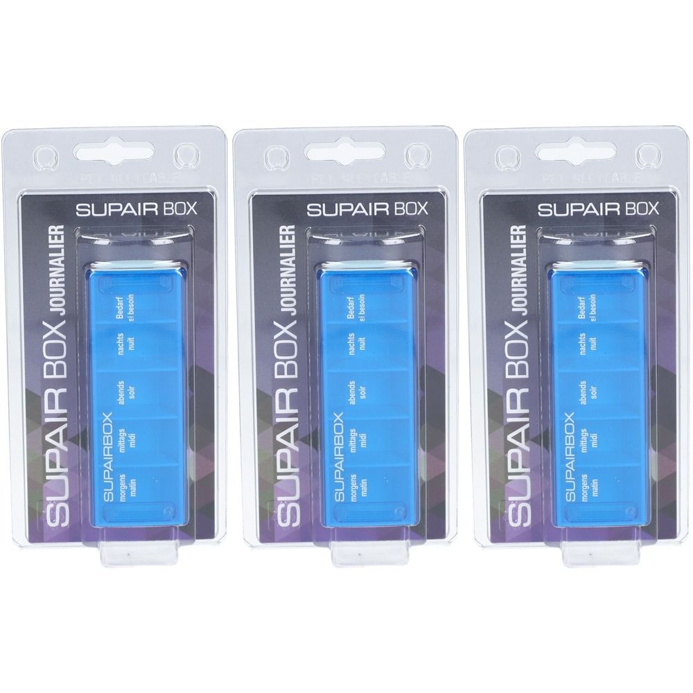 Trois piluliers bleus en emballage individuel. Chaque emballage porte la mention SUPAIR BOX JOURNALIER.
