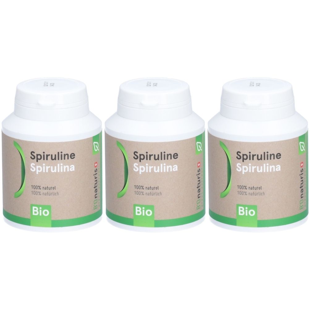 Trois flacons blancs avec bouchons à vis. Chaque flacon porte l'inscription "Spiruline Spirulina" et "Bio".