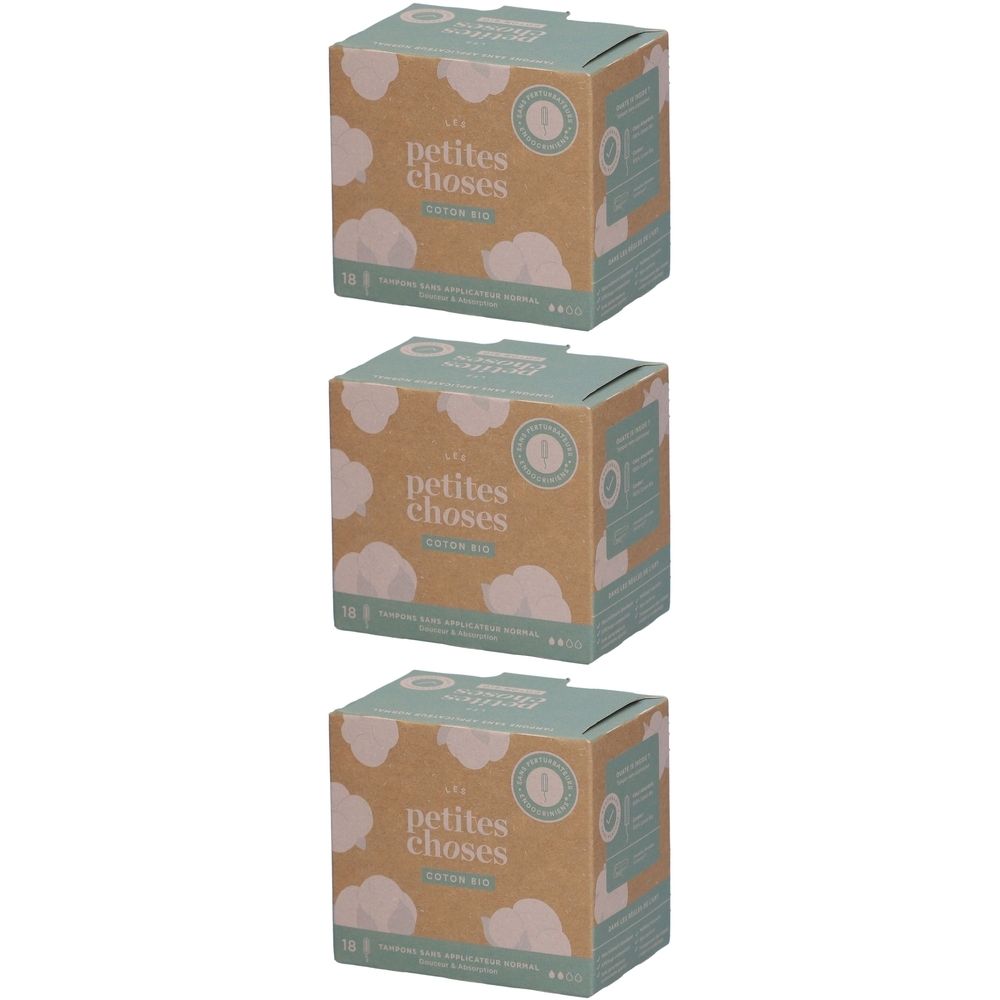 Trois boîtes avec impression du produit. Impression : petites choses, coton, sans applicateur. Emballage avec motif de nuages et couvercle vert.