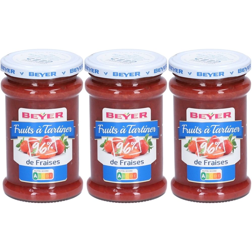 Trois pots de confiture de fraises. Étiquette avec "BEYER Fruits à Tartiner 96% de Fraises". Couvercles avec inscription "BEYER".