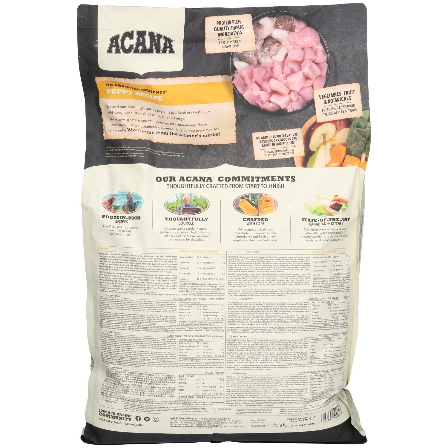 Sac de nourriture pour chien ACANA. Contient des morceaux de viande, des légumes et des fruits. Texte : Puppy Recipe. Dos avec informations nutritionnelles.