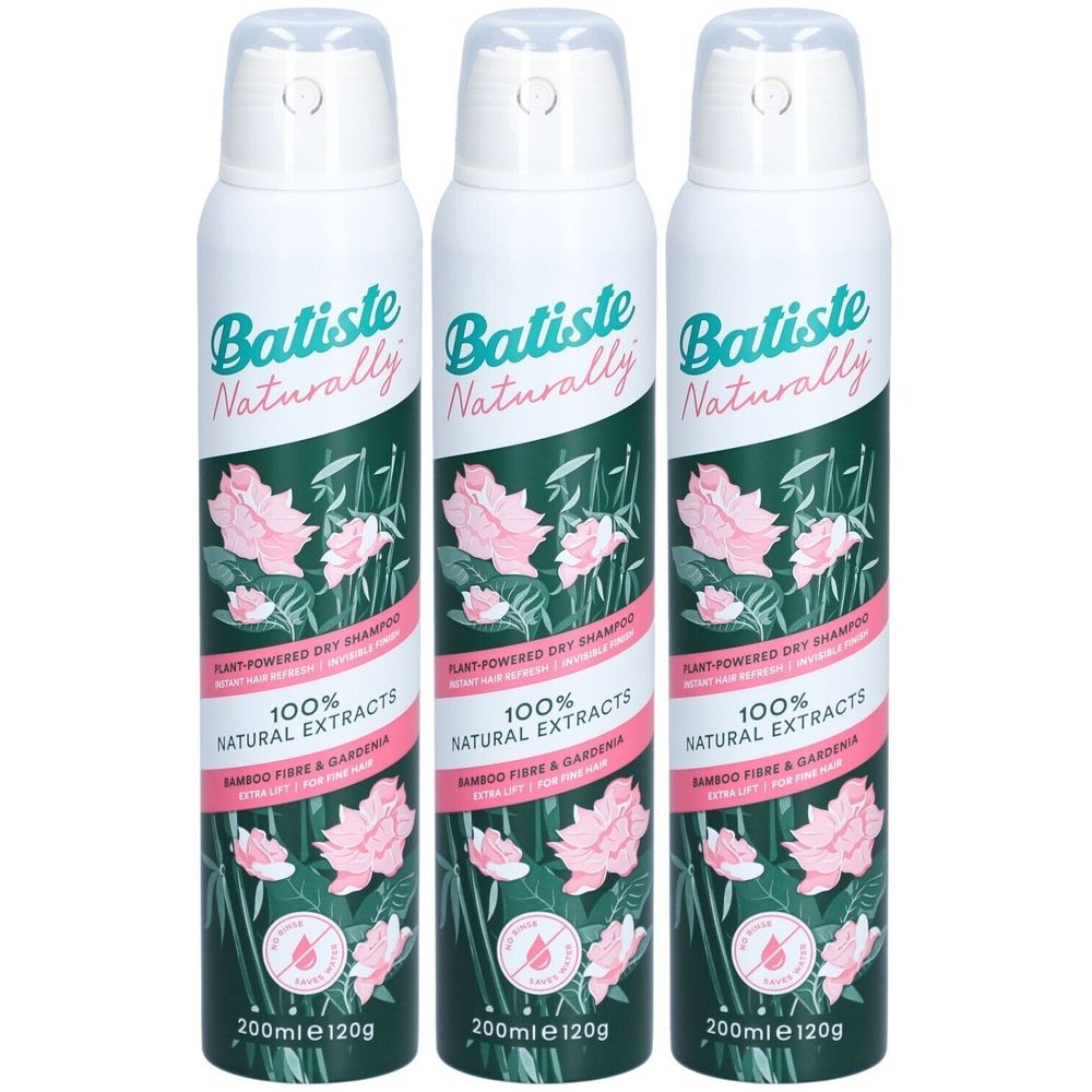 Trois flacons de spray blancs avec étiquettes vertes et roses. Inscription : Batiste Naturally, 100% Natural Extracts, Bamboo Fibre & Gardenia.