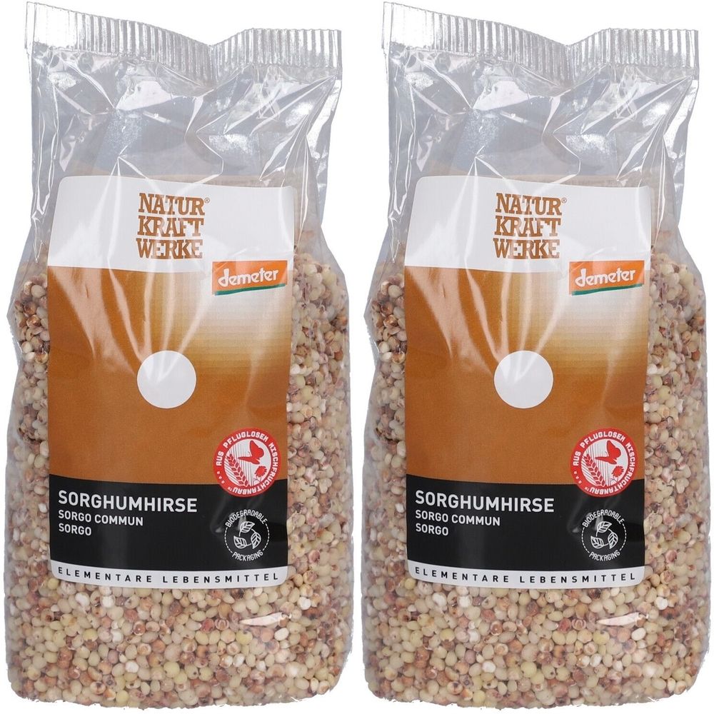 Deux paquets de sorgho. Inscription: NATURKRAFTWERKE, logo Demeter, nom du produit, certifications. Emballage transparent.