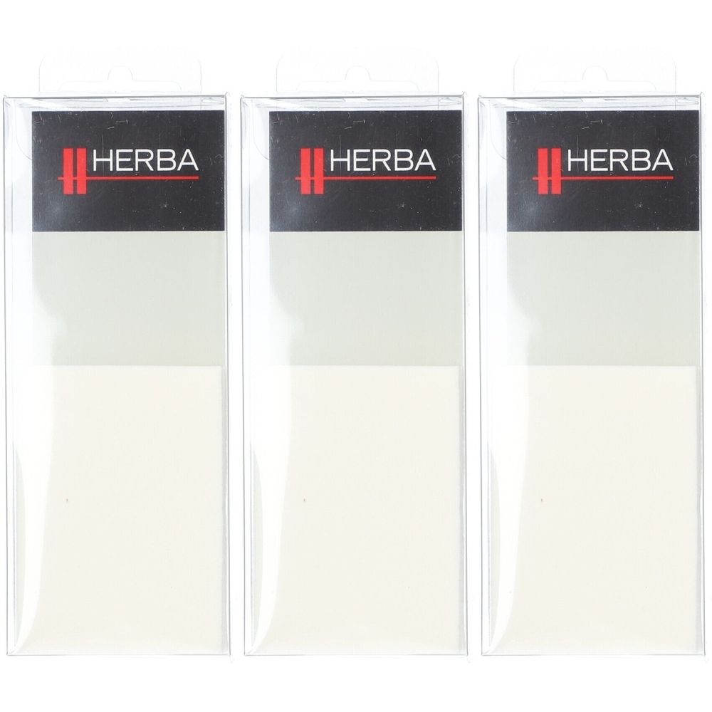 Trois éponges de maquillage HERBA dans des emballages plastiques transparents. Étiquette noire avec logo HERBA.