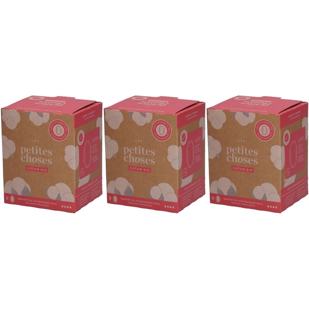 Trois boîtes de serviettes hygiéniques en coton bio. Inscription : « les petites choses coton bio ». Couvercles roses, côtés bruns.