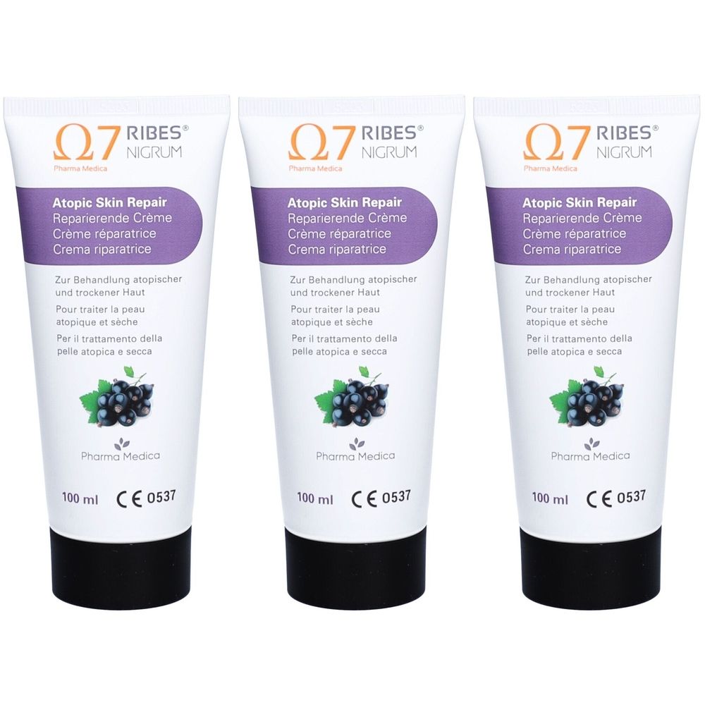 Trois tubes de crème avec bouchon noir. Inscription : Atopic Skin Repair, Ribes Nigrum. Avec marquage CE.