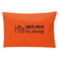 Trousse de premiers secours orange avec texte "ERSTE HILFE KiTa unterwegs". Rectangulaire, texte noir et illustration enfantine.