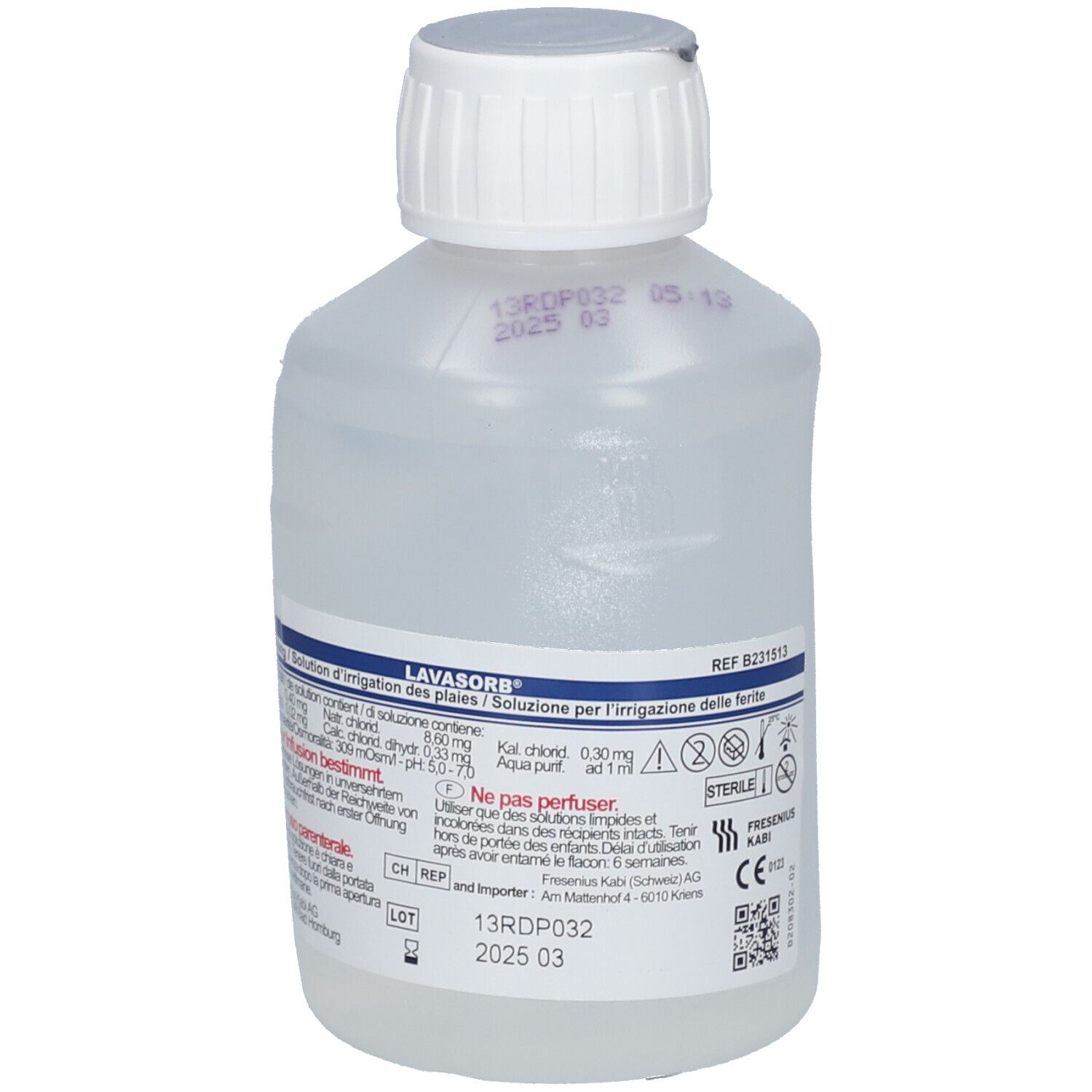 Flacon transparent avec bouchon à vis blanc. Inscription : Lavasorb®, solution pour le lavage des plaies. Ingrédients et date de péremption.