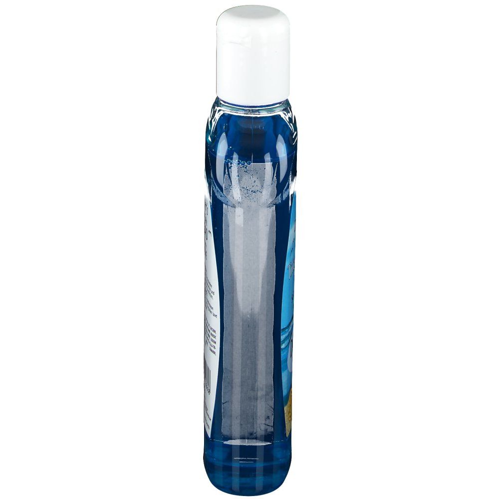 Flacon transparent étroit avec liquide bleu et bouchon blanc, vue latérale. Inscriptions partiellement visibles.