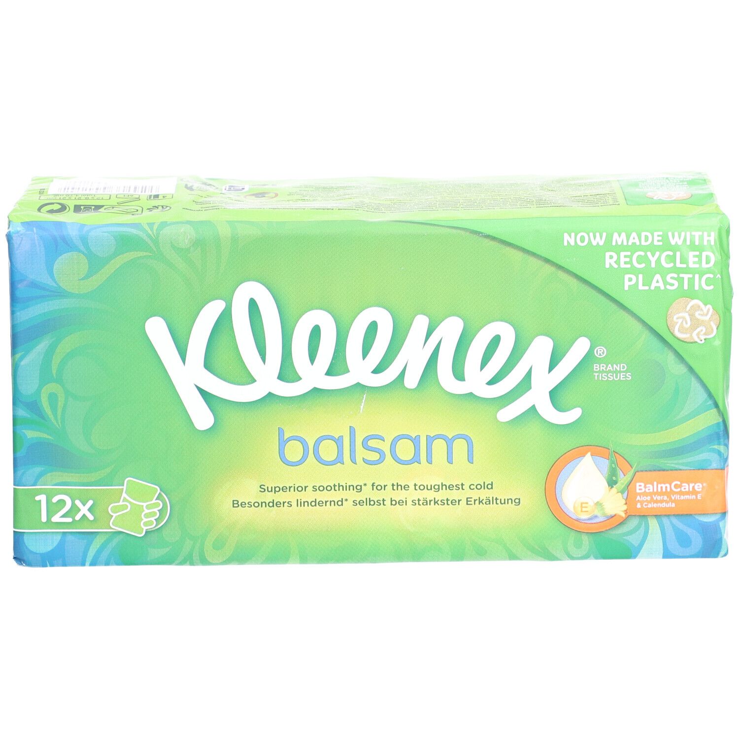 Paquet de mouchoirs Kleenex Balsam. Emballage vert avec logo blanc. 12 unités. Fabriqué avec du plastique recyclé.