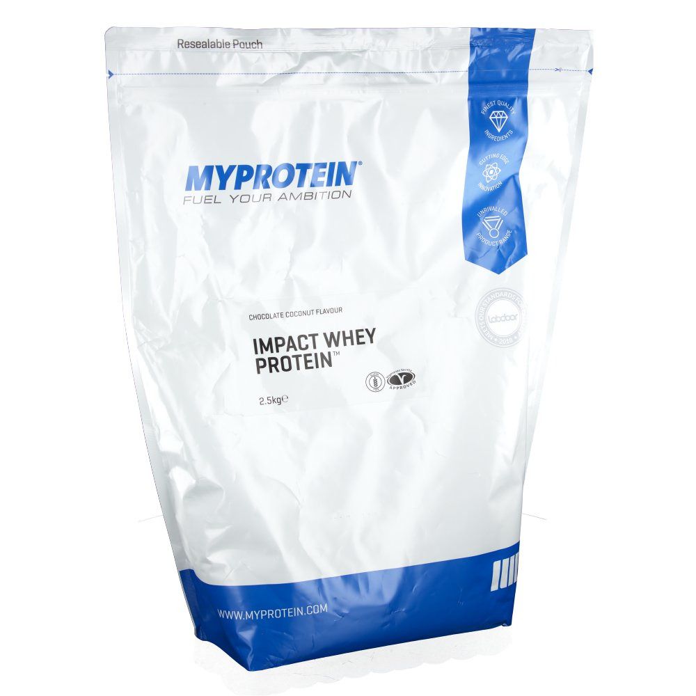 Sachet blanc et bleu. Inscription : MYPROTEIN, IMPACT WHEY PROTEIN, 2.5kg. Fermeture : 'Resealable Pouch'. Saveur : Chocolat et noix de coco.
