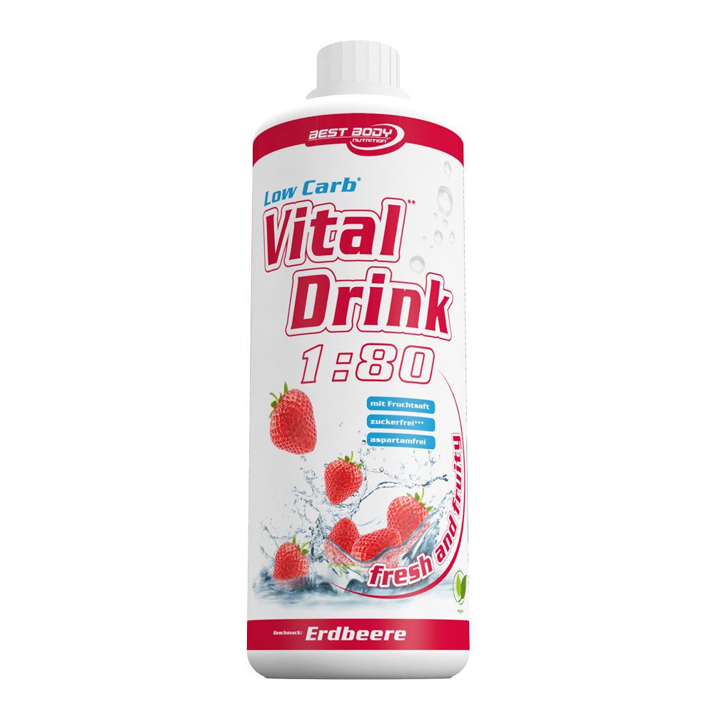 Bouteille blanche et rouge "Low Carb Vital Drink Erdbeere". Fraises et éclaboussures. "1:80" et "fresh and fruity".