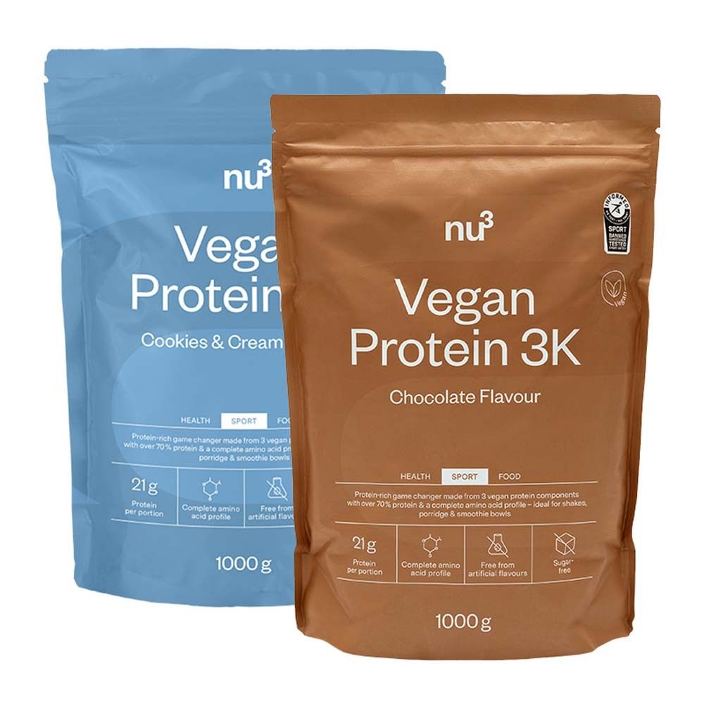 Deux sachets de Vegan Protein. Un bleu, un marron. Inscription : Vegan Protein 3K, Cookies & Cream et Chocolate Flavour. 1000g.