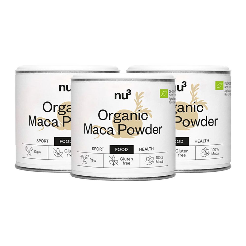 Trois boîtes de nu3 Organic Maca Powder. Boîtes blanches avec inscription et logo. Inscription : Organic Maca Powder, Sport, Food, Health, Gluten free, 100% Maca.