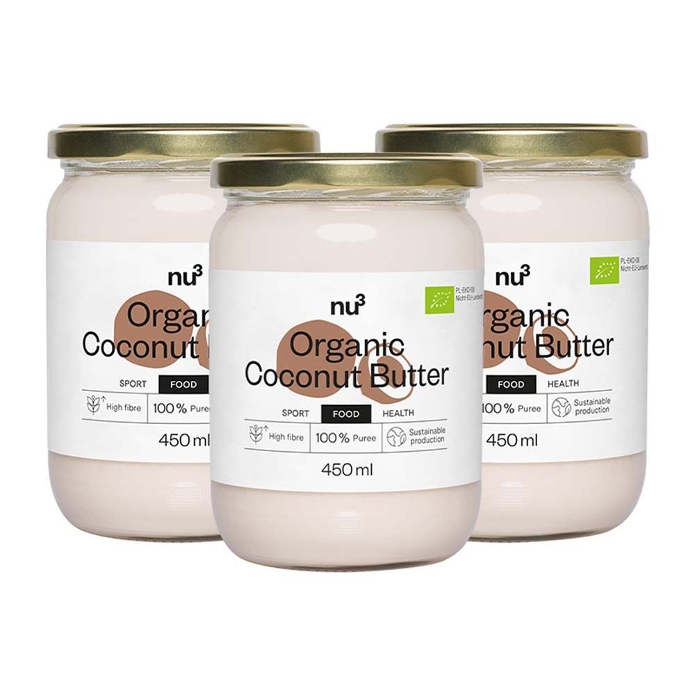 Trois pots de beurre de coco bio avec étiquette. Inscription : Organic Coconut Butter, 450ml, label bio.