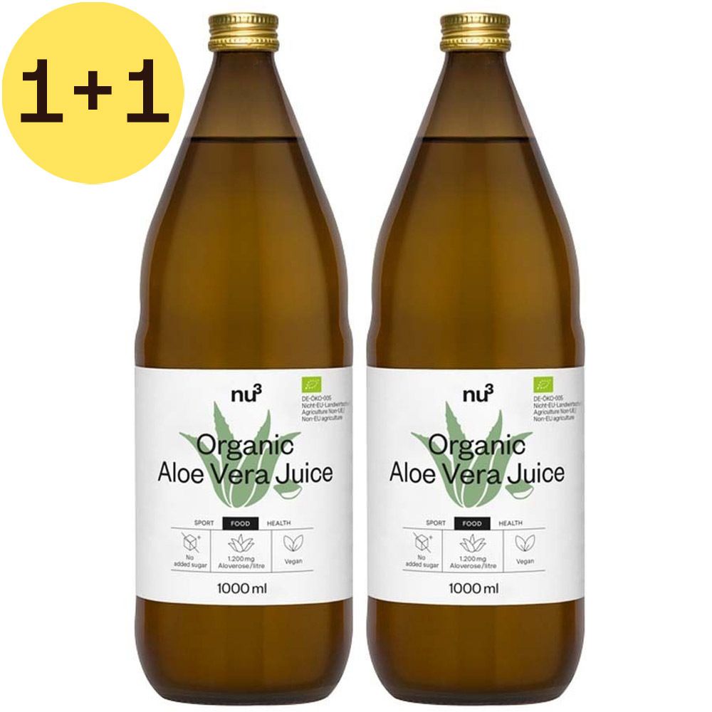 Deux bouteilles de jus d'aloe vera bio nu3. Bouteilles en verre brun avec étiquette. Inscription: Organic Aloe Vera Juice, 1000ml.