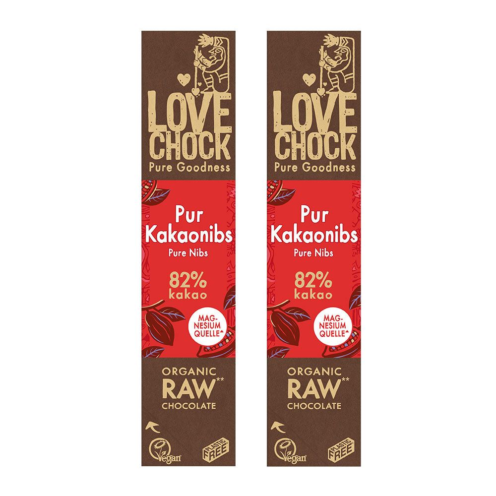 Deux emballages de barres chocolatées. Inscription : LOVECHOCK, Pur Kakaonibs, 82% Kakao, Organic Raw Chocolate. Vegan.
