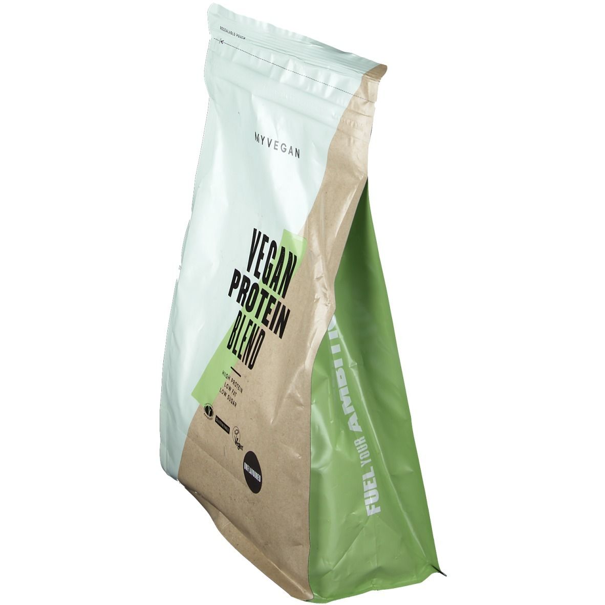 Sachet Myprotein Vegan Protein Blend de côté. Inscription "Fuel Your Ambition".