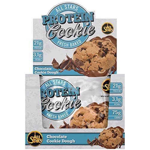 Deux emballages de All Stars® PROTEIN Cookies. Emballage bleu et blanc avec image de cookie.