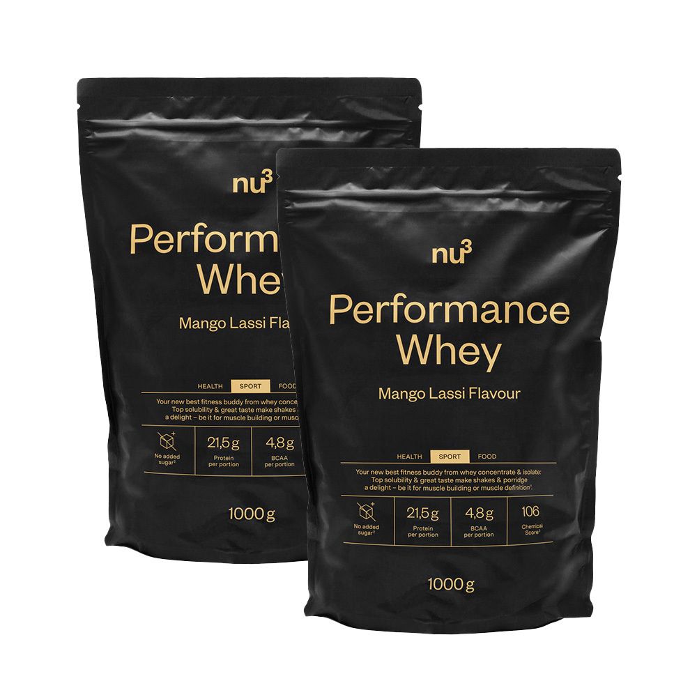 Deux sacs noirs avec le logo doré "nu3 Performance Whey Mango Lassi" et des informations nutritionnelles.