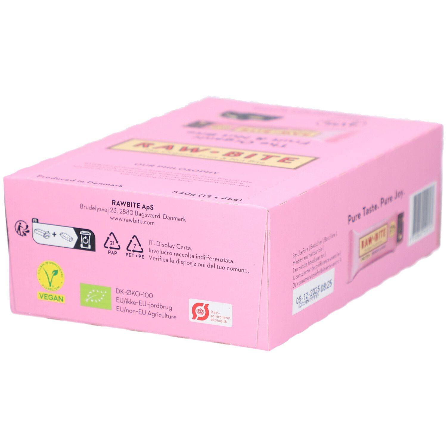 Boîte rose RAWBITE Protein Crunchy Almond. Label Vegan et symboles de recyclage. Inscription: The Organic Fruit & Nut Bite.