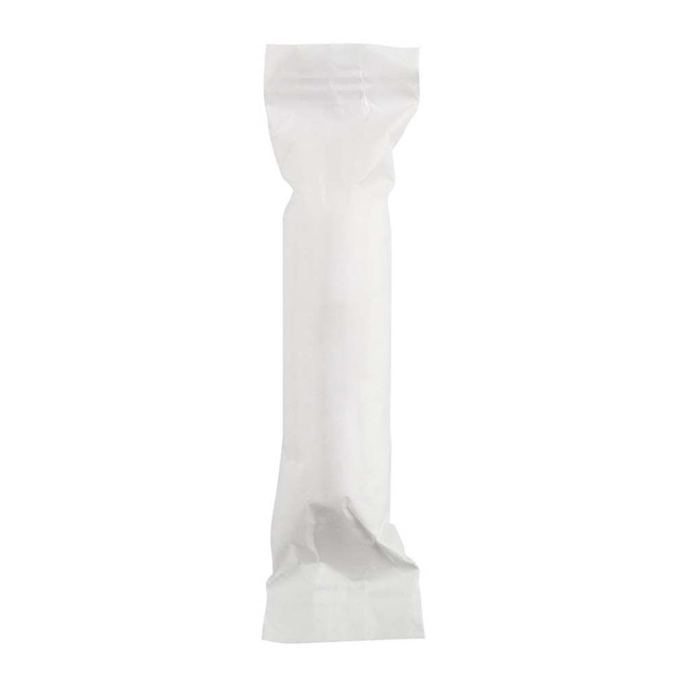 Tampon emballé individuellement. Emballage blanc, oblong.