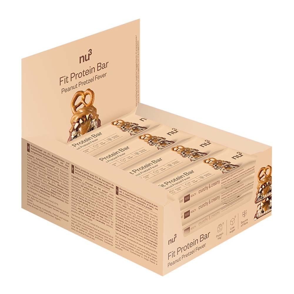 Boîte de barres protéinées. Inscription : nu3 Fit Protein Bar Peanut Pretzel Fever. Emballage ouvert avec barres.