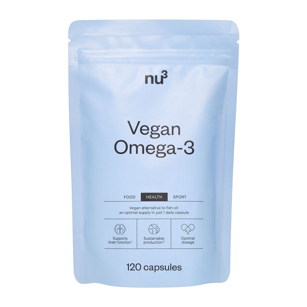 Sachet bleu clair "nu3 Vegan Omega-3". 120 gélules. Inscription : Food, Health, Sport. Alternative végétal à l'huile de poisson.