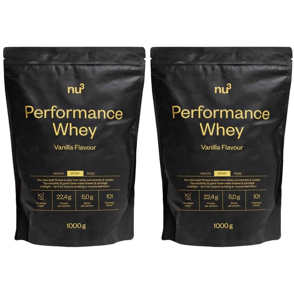 Deux sachets noirs de « nu3 Performance Whey, Vanille Flavour ». Inscription : 22,4g protéines, 5,0g BCAA, 101 calories, 1000g.