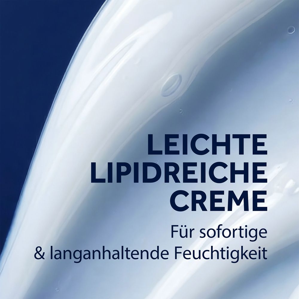 Gros plan crème. Texte : Crème riche en lipides légers. Pour une hydratation immédiate et durable.