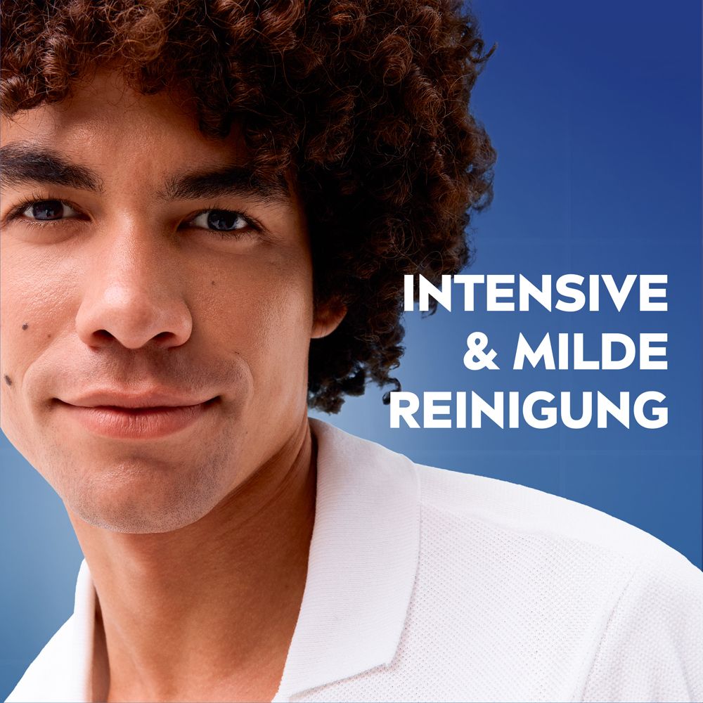 Homme avec texte sur nettoyage intensif et doux par NIVEA MEN Sensitive Waschgel.
