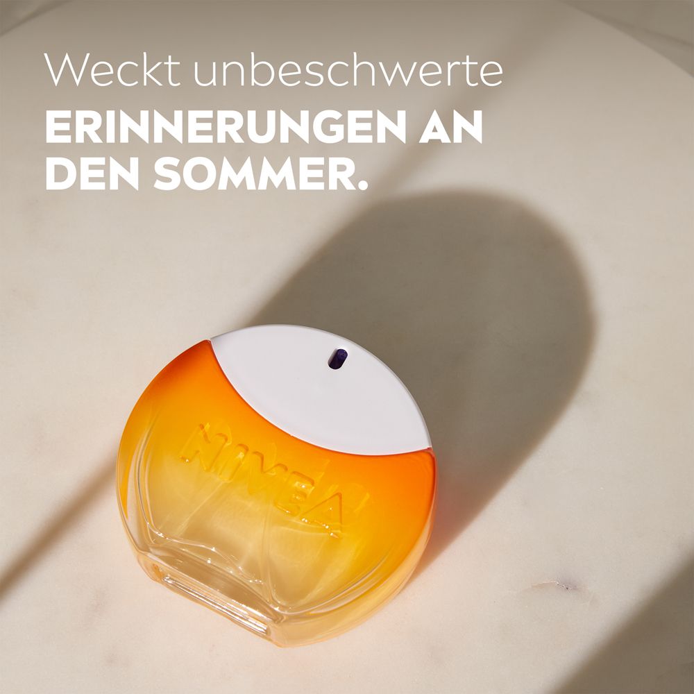 Flacon NIVEA SUN Eau de Toilette sur surface en marbre, texte : 'Évoque des souvenirs insouciants de l'été'.