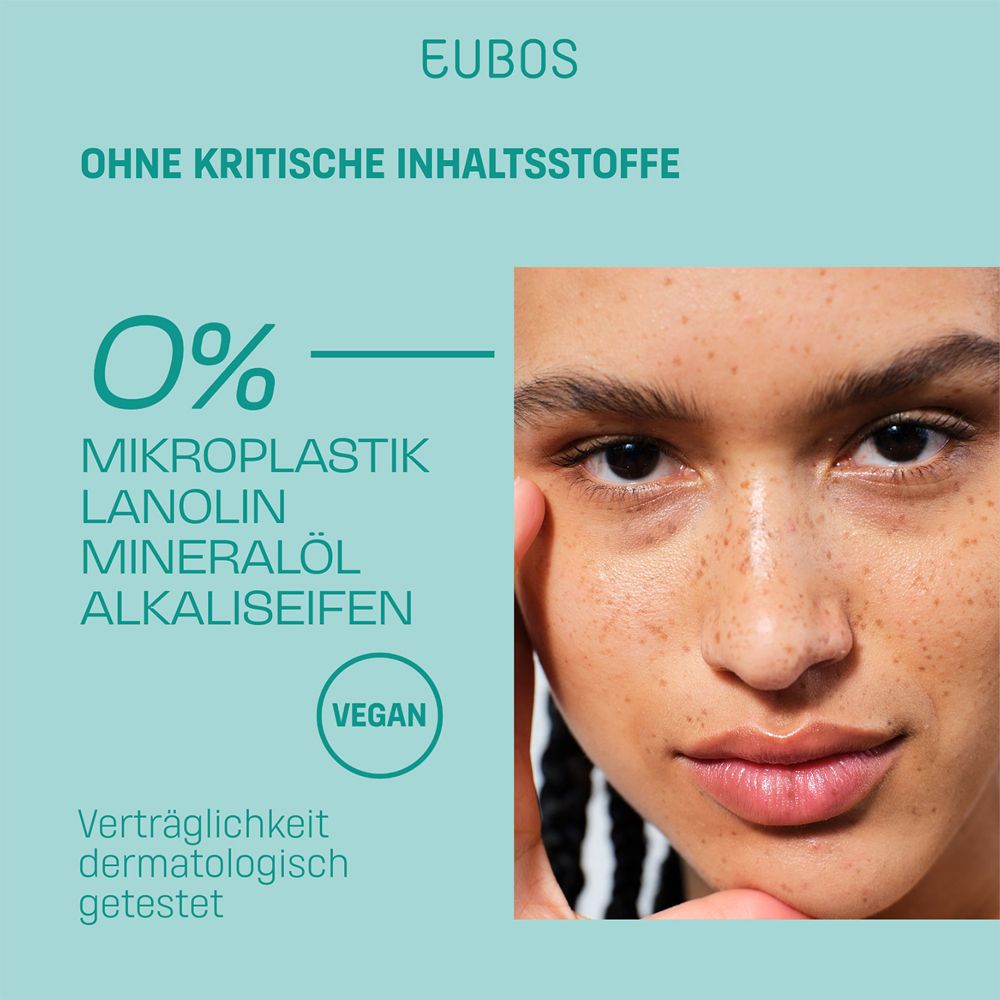 Femme avec visage. Texte : 0% microplastiques, lanoline, huile minérale, savons alcalins. Végétalien. Testé dermatologiquement.
