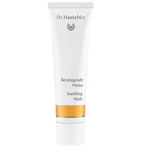 Tube blanc avec bande jaune. Inscription : Dr. Hauschka, Beruhigende Maske, Soothing Mask.