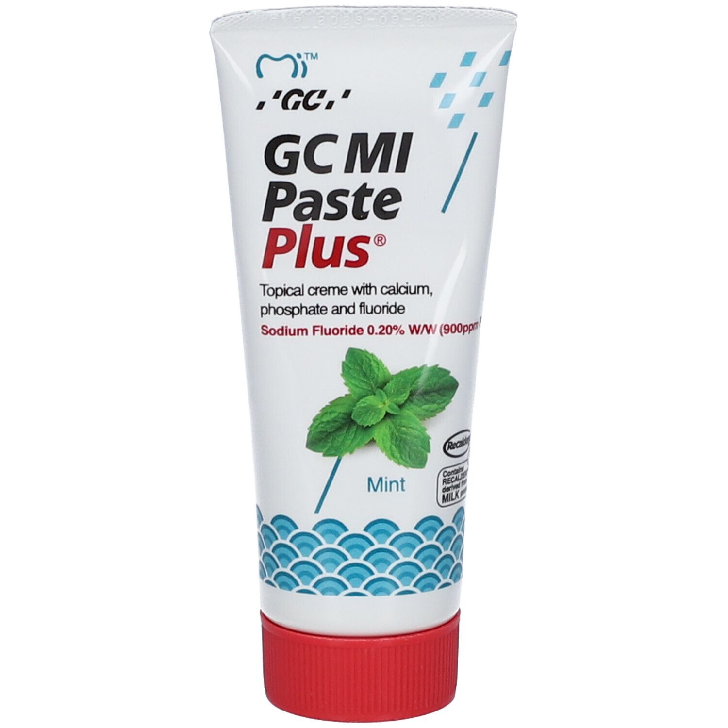 Tube de dentifrice avec bouchon rouge. Inscription: GC MI Paste Plus® Menthe. Contient calcium, phosphate et fluorure.