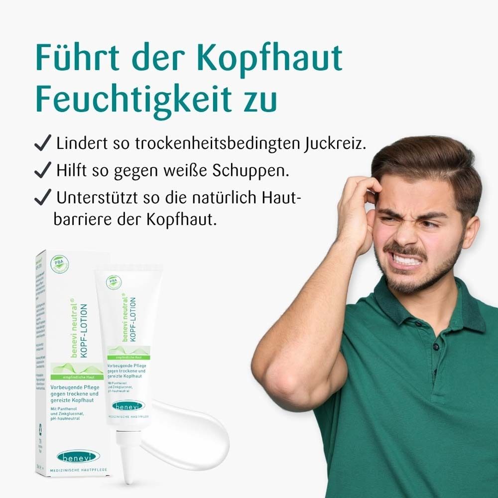 Lotion pour cuir chevelu en tube blanc avec applicateur, à côté de son emballage. Un homme se gratte la tête avec irritation.