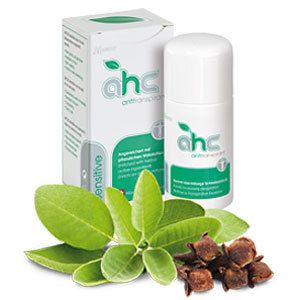Roll-on AHC Antitranspirant et emballage avec feuilles et clous de girofle. Inscription : sensitive.