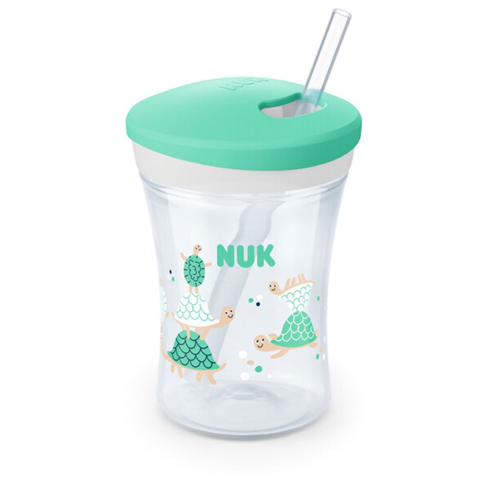 Gobelet NUK Action avec paille, vert. Gobelet avec couvercle et paille. Motifs tortues. Âge: 12+ m.