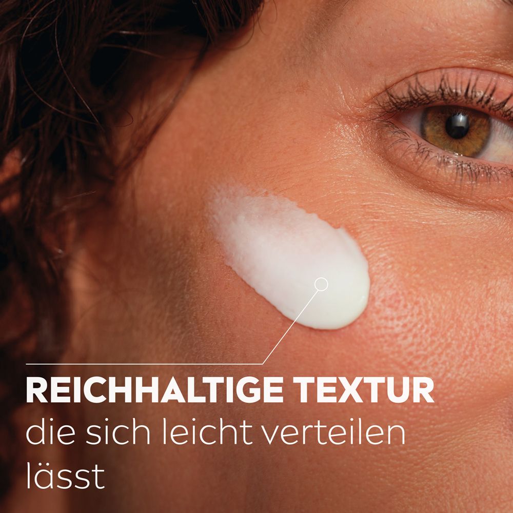 NIVEA Q10 Power Soin de Nuit Anti-rides en pot bleu.