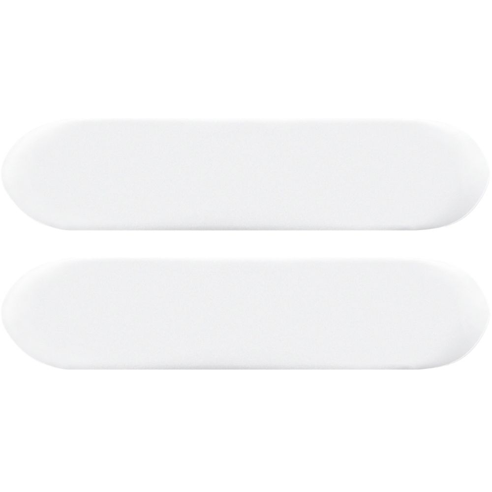 Deux pads cicatrisants ovales et transparents. Fond blanc.