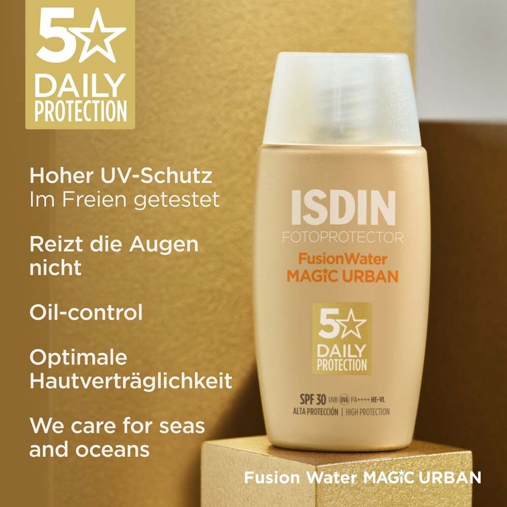 Flacon de crème solaire doré. Texte : Haute protection UV, n'irrite pas les yeux, contrôle du sébum, tolérance cutanée optimale.