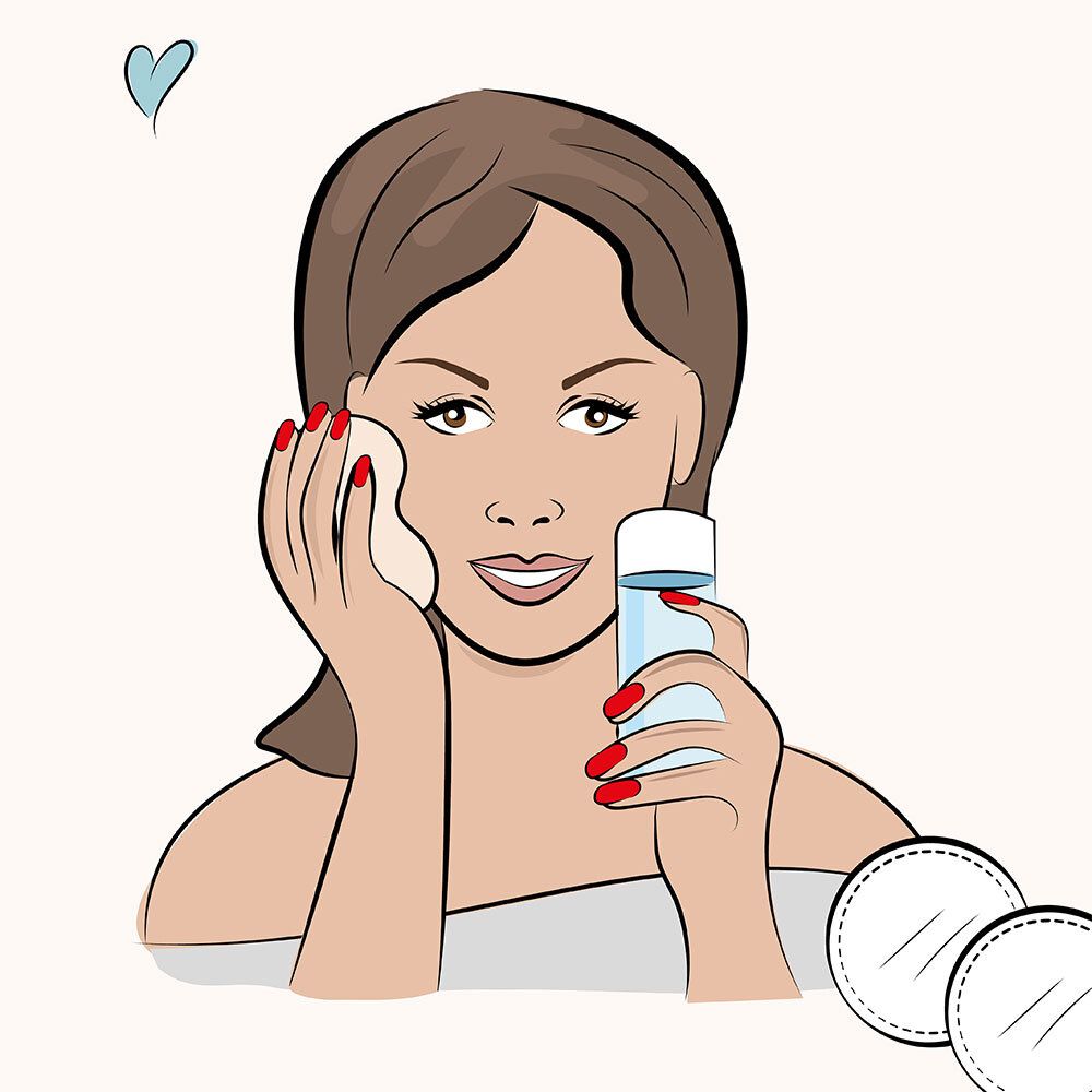 Femme avec coton et flacon Aknederm Tinktur sensitiv. Tient un coton sur son visage.