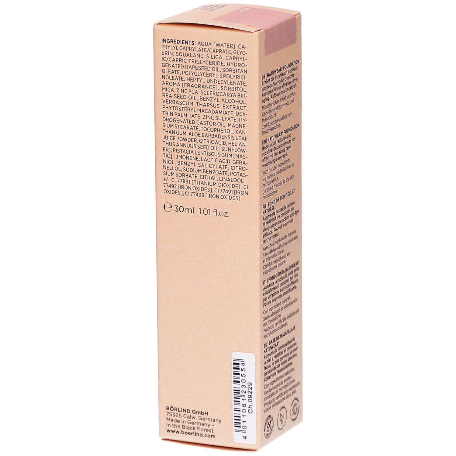 Emballage de maquillage. Liste des ingrédients. Indication du volume : 30 ml. Informations sur le fabricant et logos.